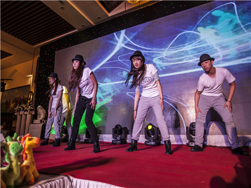 2013年年會(huì)1.jpg